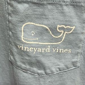 Vineyard Vines T-shirt